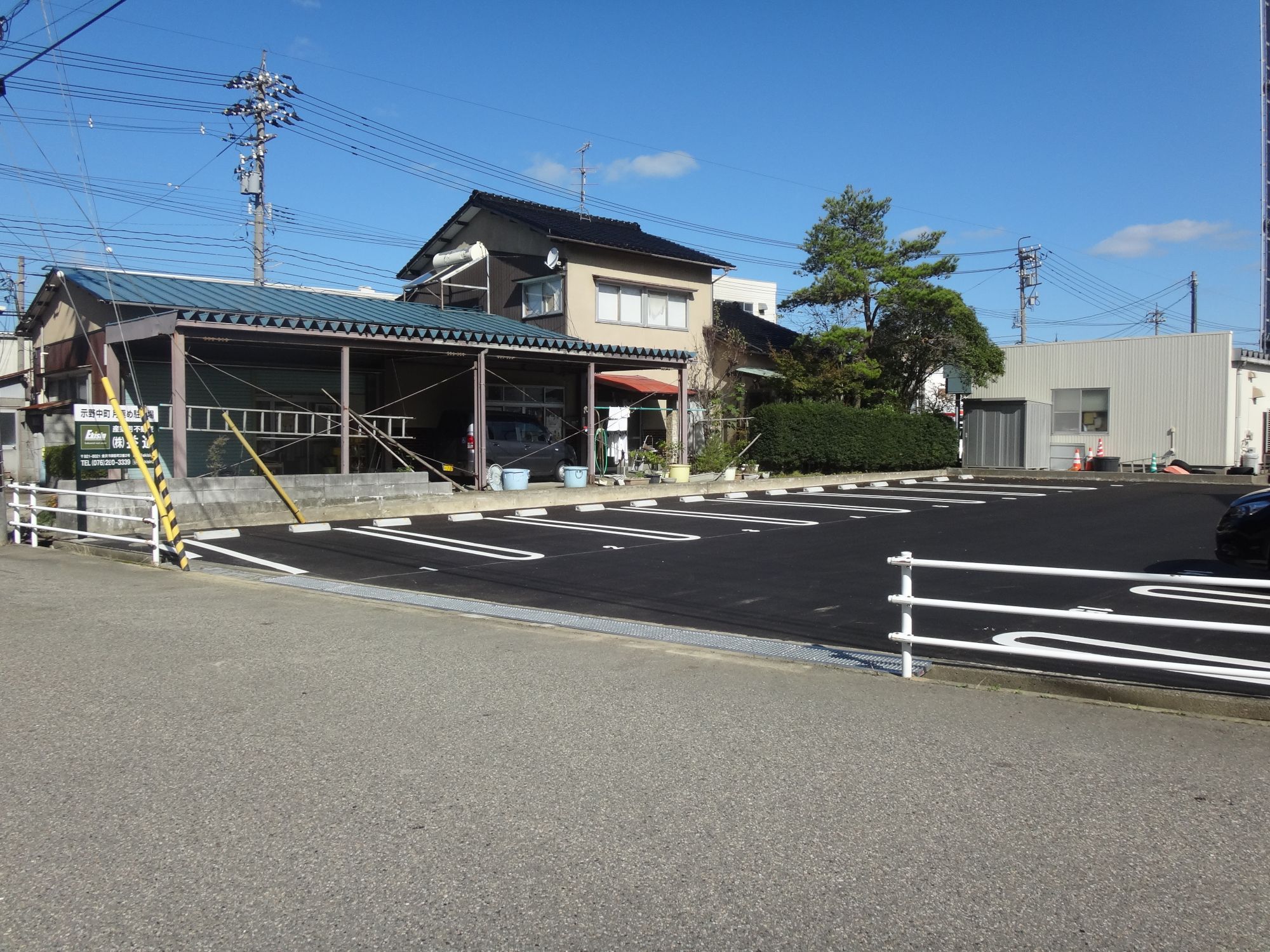 金沢示野中町月極め駐車場