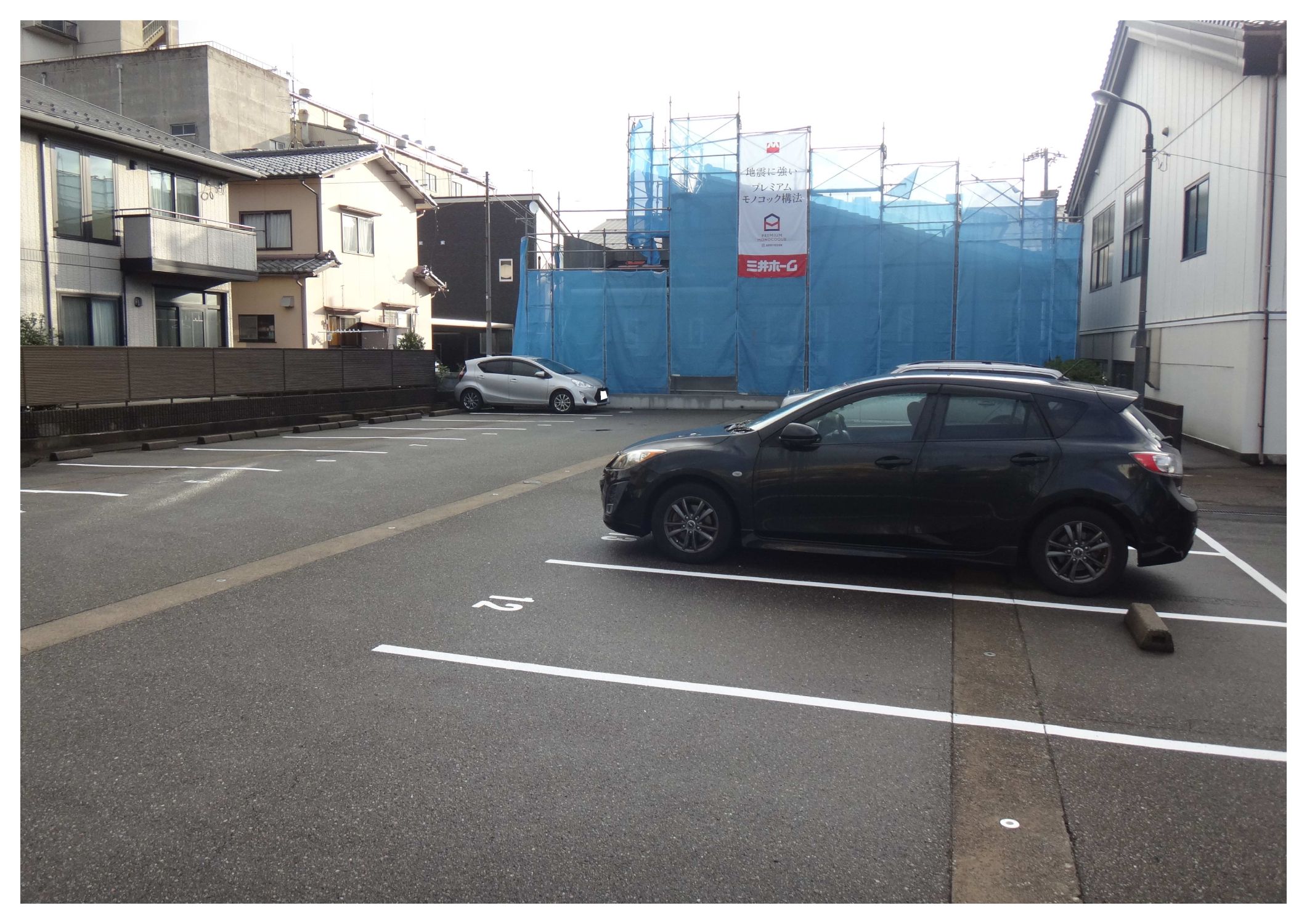 西金沢駅前駐車場