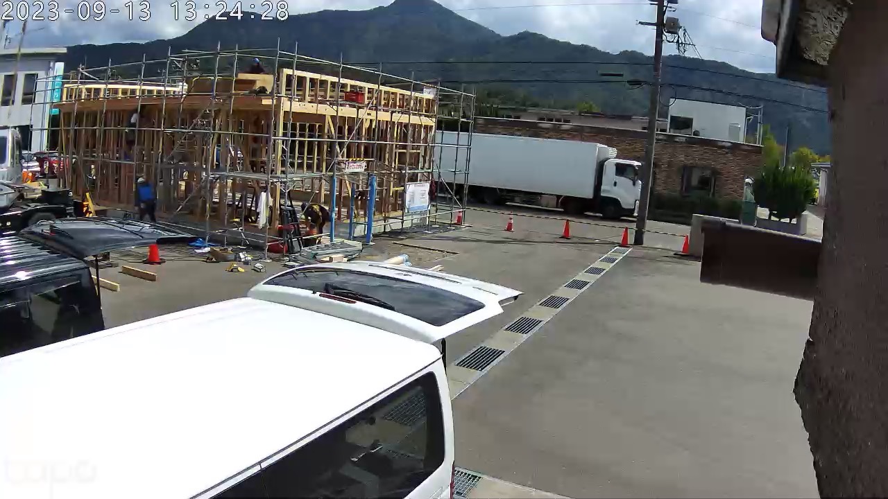 【越前小野谷岩並倉庫】では、木造事務所の新築工事が行われています。